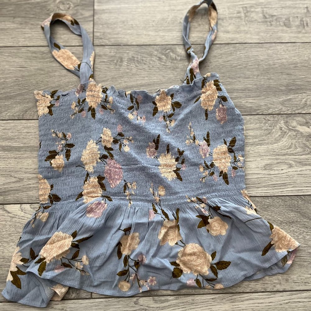 American Eagle blue floral tank size medium